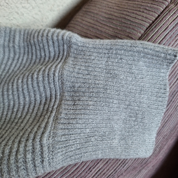 Sonoma Sweater Gray SzXL 1/4Zip Wide Collar /Cuffs Long Sleeves Hem Slit Sides - Picture 8 of 12